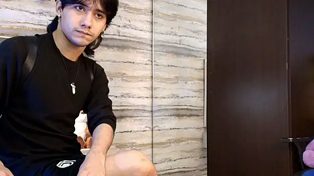 Snapshot of Lovers_21 chatting on 26, 3, 2026 Lovers 21 online show from 26, 3, 2026