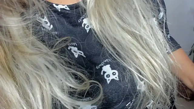 Snapshot of Carlota_flow chatting on 8, 10, 2025 Carlota flow online show from 8, 10, 2025