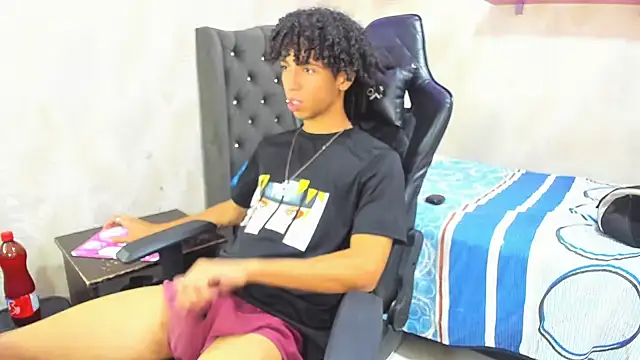 Snapshot of xion_ez chatting on 13, 1, 2026 xion ez online show from 13, 1, 2026