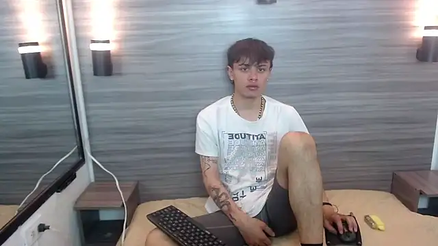 Snapshot of Jerom_xx chatting on 7, 10, 2025 Jerom xx online show from 7, 10, 2025