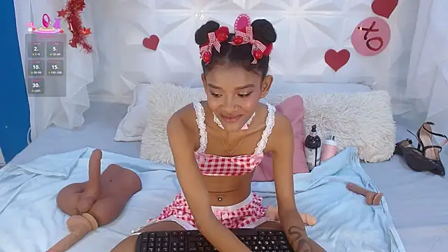 Snapshot of adisson_petite1 chatting on 19, 2, 2026 adisson petite1 online show from 19, 2, 2026