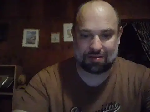 Snapshot of CristalDad chatting on 21, 10, 2025 CristalDad online show from 21, 10, 2025