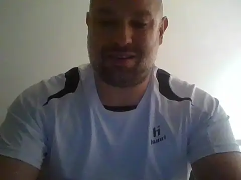 Snapshot of CristalDad chatting on 15, 11, 2025 CristalDad online show from 15, 11, 2025