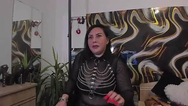 MissAidaDevine online show from 2, 10, 2025