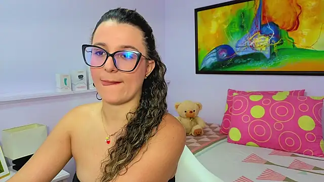 Snapshot of katiaa_lovv chatting on 18, 4, 2026 katiaa lovv online show from 18, 4, 2026