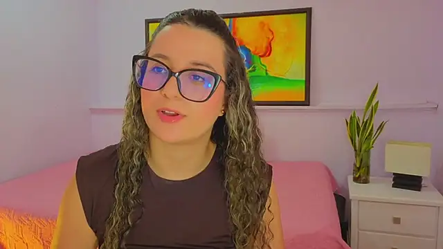 Snapshot of katiaa_lovv chatting on 7, 5, 2026 katiaa lovv online show from 7, 5, 2026