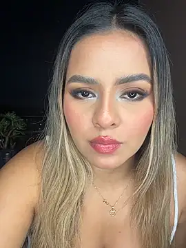 Snapshot of itsdanividarte chatting on 10, 10, 2025 itsdanividarte online show from 10, 10, 2025