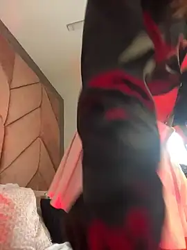 Snapshot of ChloeRosses chatting on 10, 3, 2026 ChloeRosses online show from 10, 3, 2026