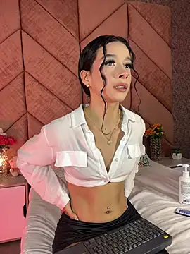 Snapshot of ChloeRosses chatting on 20, 3, 2026 ChloeRosses online show from 20, 3, 2026