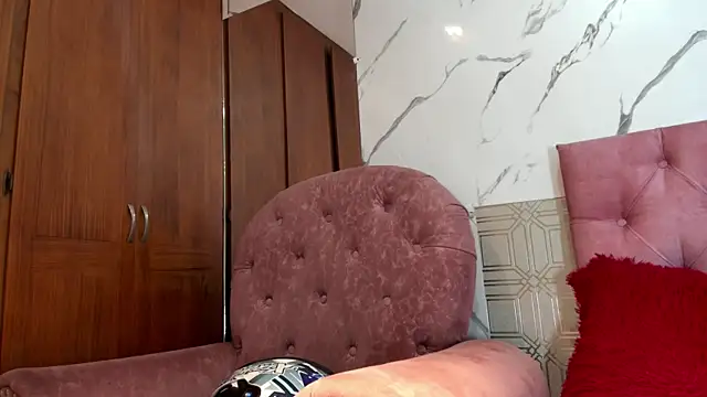 violett  rousee online show from 17, 12, 2025