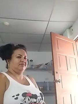 MEYBELLATINA online show from 9, 2, 2026