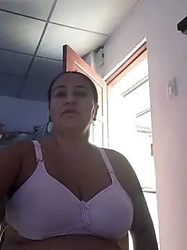 MEYBELLATINA online show from 14, 5, 2026