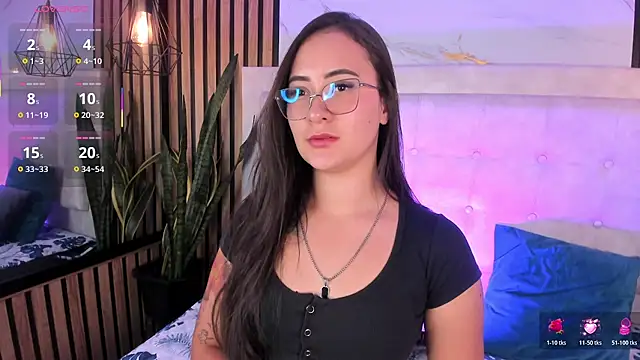 Snapshot of Honey_noir chatting on 12, 11, 2025 Honey noir online show from 12, 11, 2025