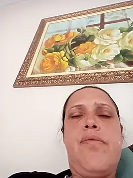 Snapshot of Crisribeiro chatting on 2, 10, 2025 Crisribeiro online show from 2, 10, 2025