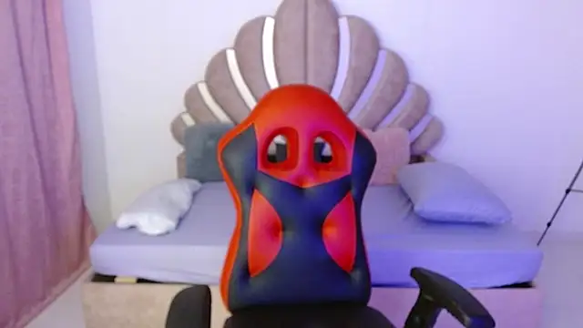 BlueeVelvet online show from 4, 10, 2025