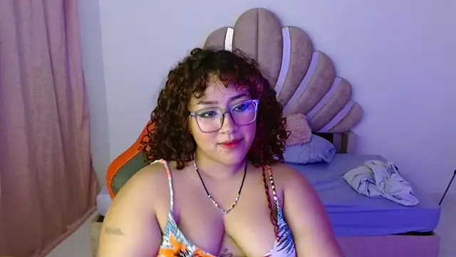 BlueeVelvet online show from 7, 10, 2025