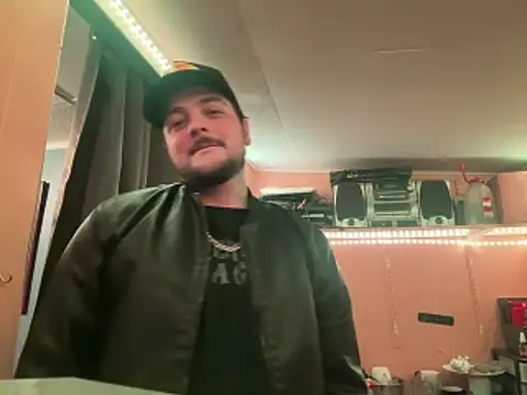 latenightguy online show from 15, 2, 2026