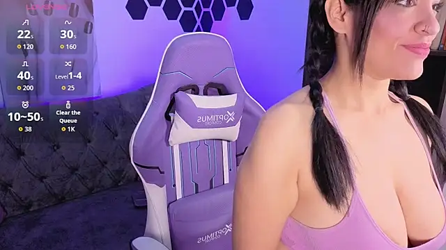 Angelina  Smith online show from 7, 11, 2025