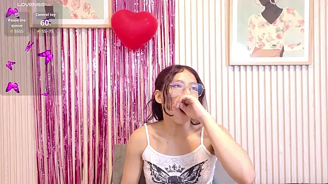 Abrilmirren online show from 10, 2, 2026