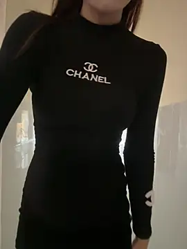 Snapshot of Quynhbabysexy chatting on 1, 4, 2026 Quynhbabysexy online show from 1, 4, 2026