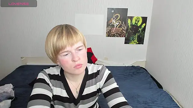 Cattie w  online show from 22, 11, 2025