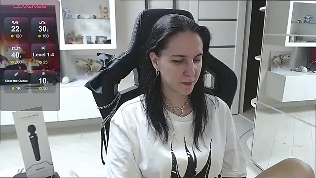 Snapshot of Irwi_Tomboy chatting on 21, 10, 2025 Irwi Tomboy online show from 21, 10, 2025