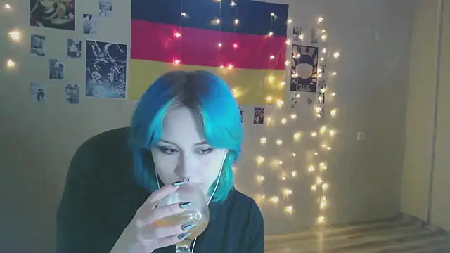 Snapshot of LeisaHopperstad chatting on 8, 1, 2026 LeisaHopperstad online show from 8, 1, 2026