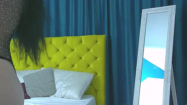 Snapshot of RubyHills chatting on 5, 12, 2025 RubyHills online show from 5, 12, 2025