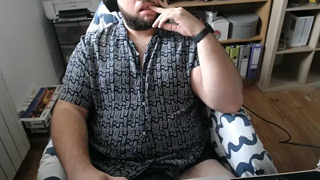 chubbear fr online show from 16, 10, 2025