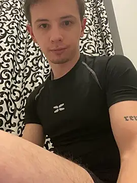 Snapshot of KirilStella chatting on 9, 10, 2025 KirilStella online show from 9, 10, 2025