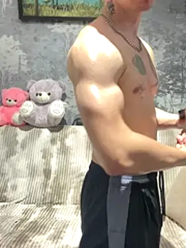 Snapshot of KirilStella chatting on 17, 10, 2025 KirilStella online show from 17, 10, 2025