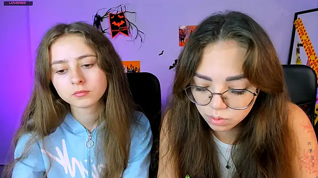 rebecca smile online show from 22, 10, 2025