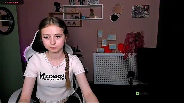 rebecca smile online show from 10, 6, 2026