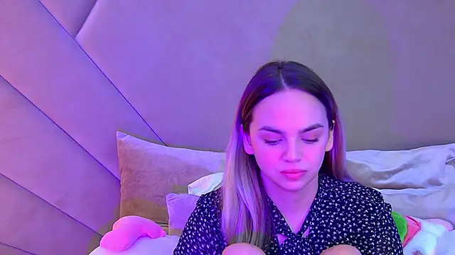 Snapshot of AnitaVenture chatting on 11, 10, 2025 AnitaVenture online show from 11, 10, 2025