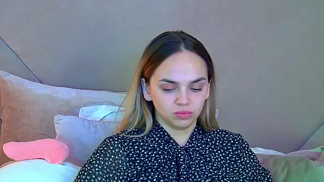 Snapshot of AnitaVenture chatting on 11, 10, 2025 AnitaVenture online show from 11, 10, 2025