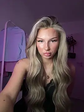 blondeeee online show from 12, 6, 2026