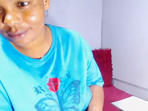 Snapshot of xSpicyQueen chatting on 25, 9, 2025 xSpicyQueen online show from 25, 9, 2025