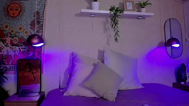 Snapshot of Violeta_dh chatting on 14, 10, 2025 Violeta dh online show from 14, 10, 2025