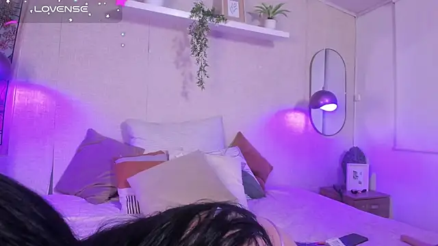 Snapshot of Violeta_dh chatting on 19, 12, 2025 Violeta dh online show from 19, 12, 2025