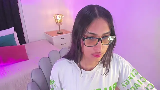 Snapshot of cherrylady_02 chatting on 22, 10, 2025 cherrylady 02 online show from 22, 10, 2025