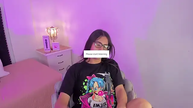 Snapshot of cherrylady_02 chatting on 12, 11, 2025 cherrylady 02 online show from 12, 11, 2025