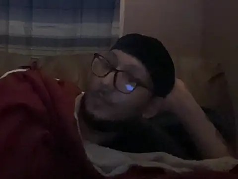 Snapshot of ThrowedWorldWide chatting on 8, 1, 2026 ThrowedWorldWide online show from 8, 1, 2026