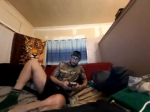 Snapshot of ThrowedWorldWide chatting on 8, 1, 2026 ThrowedWorldWide online show from 8, 1, 2026