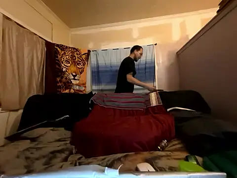 Snapshot of ThrowedWorldWide chatting on 12, 1, 2026 ThrowedWorldWide online show from 12, 1, 2026