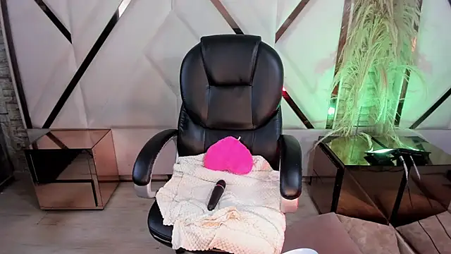 Irina Rouse online show from 28, 2, 2026