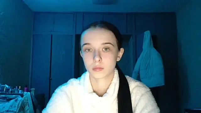 Emilia Light online show from 12, 2, 2026