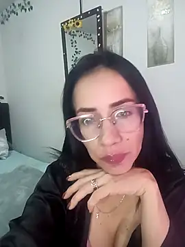 Snapshot of YaraDuartee chatting on 14, 1, 2026 YaraDuartee online show from 14, 1, 2026