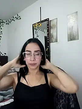 Snapshot of YaraDuartee chatting on 17, 1, 2026 YaraDuartee online show from 17, 1, 2026