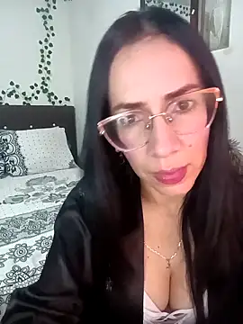Snapshot of YaraDuartee chatting on 5, 3, 2026 YaraDuartee online show from 5, 3, 2026