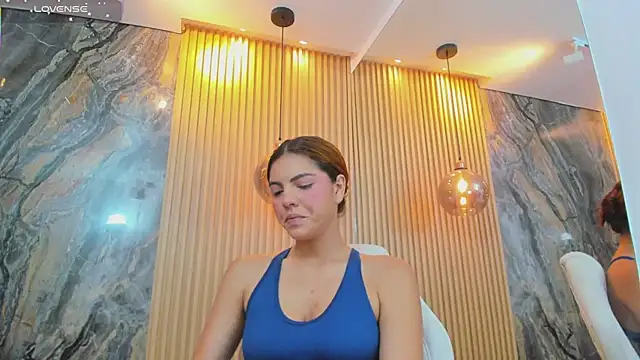 Snapshot of beca_winn chatting on 4, 3, 2026 beca winn online show from 4, 3, 2026